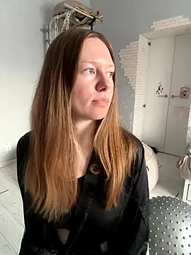 Snapshot of ConnieDaw chatting on 12.18.25 ConnieDaw online show from 12.18.25