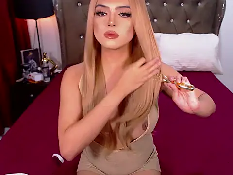 WomanofWorldTS online show from 11.30.25