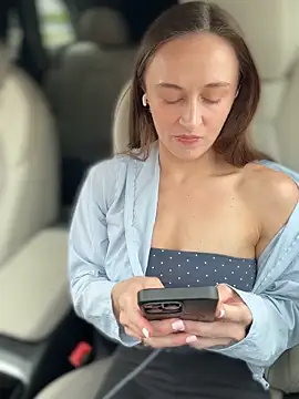 lunagirl13 online show from 04.15.26