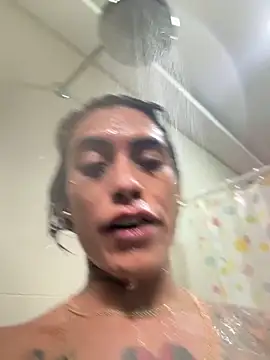 Nella Dolls online show from 11.10.25