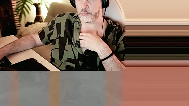 Snapshot of Sanders_White chatting on 01.28.25 Sanders White online show from 01.28.25