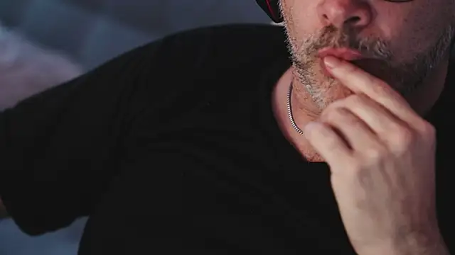 Snapshot of Sanders_White chatting on 02.26.25 Sanders White online show from 02.26.25