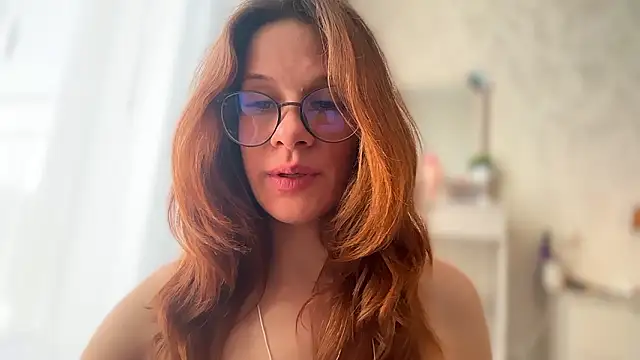 Snapshot of Butterfly-_ chatting on 02.04.26 Butterfly- online show from 02.04.26