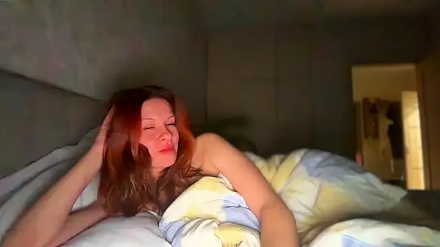 Snapshot of Butterfly-_ chatting on 02.14.26 Butterfly- online show from 02.14.26