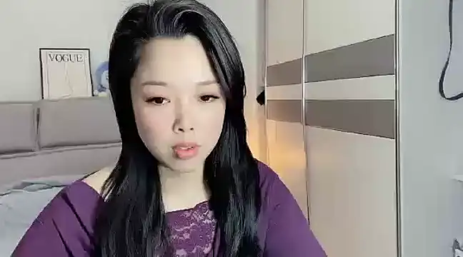 Snapshot of kk_lele chatting on 12.10.24 kk lele online show from 12.10.24