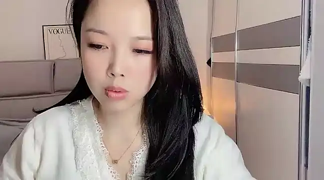 Snapshot of kk_lele chatting on 12.27.24 kk lele online show from 12.27.24