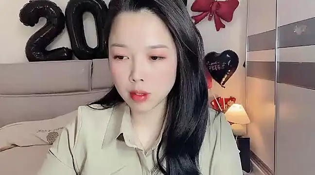 Snapshot of kk_lele chatting on 01.21.25 kk lele online show from 01.21.25