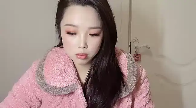 Snapshot of kk_lele chatting on 01.25.25 kk lele online show from 01.25.25
