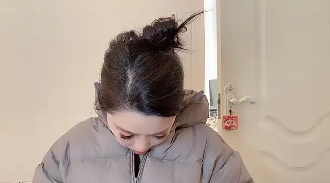 Snapshot of kk_lele chatting on 01.29.25 kk lele online show from 01.29.25
