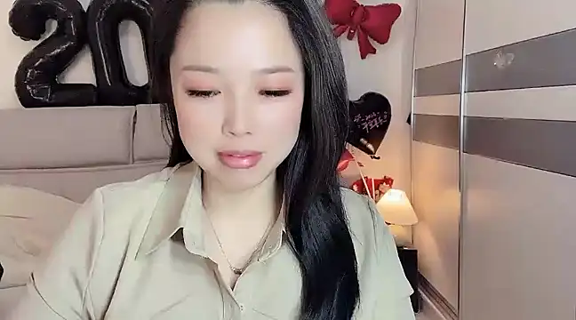Snapshot of kk_lele chatting on 02.04.25 kk lele online show from 02.04.25