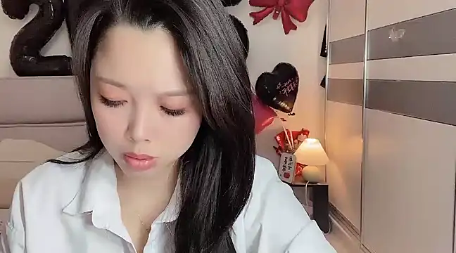 Snapshot of kk_lele chatting on 02.06.25 kk lele online show from 02.06.25