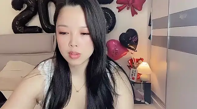 Snapshot of kk_lele chatting on 02.07.25 kk lele online show from 02.07.25