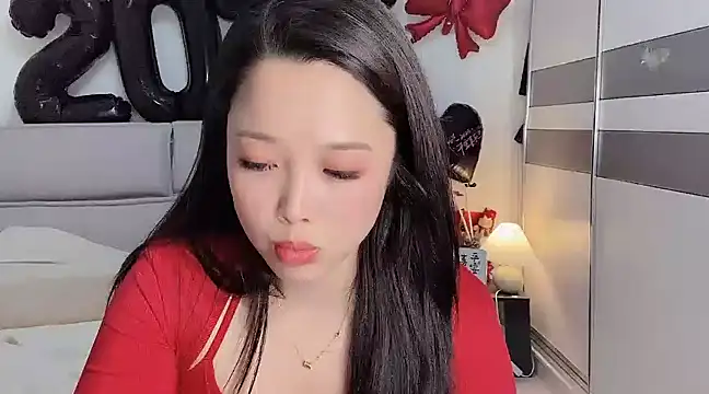Snapshot of kk_lele chatting on 02.07.25 kk lele online show from 02.07.25