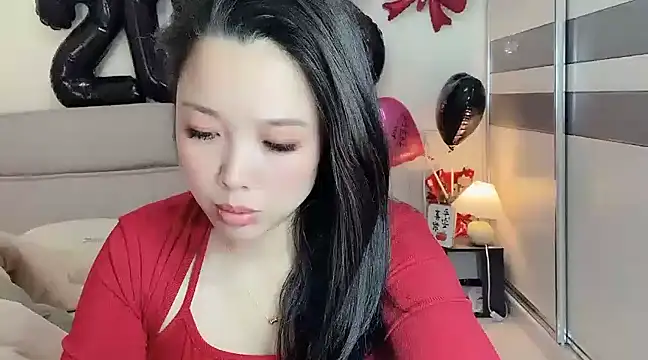 Snapshot of kk_lele chatting on 02.18.25 kk lele online show from 02.18.25