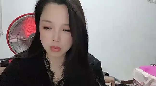Snapshot of kk_lele chatting on 02.19.25 kk lele online show from 02.19.25