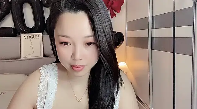 Snapshot of kk_lele chatting on 02.25.25 kk lele online show from 02.25.25