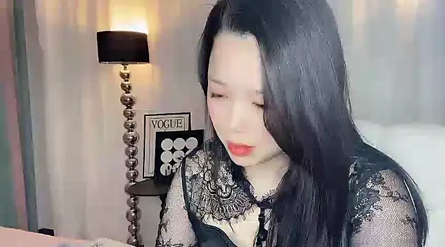 Snapshot of kk_lele chatting on 02.28.25 kk lele online show from 02.28.25