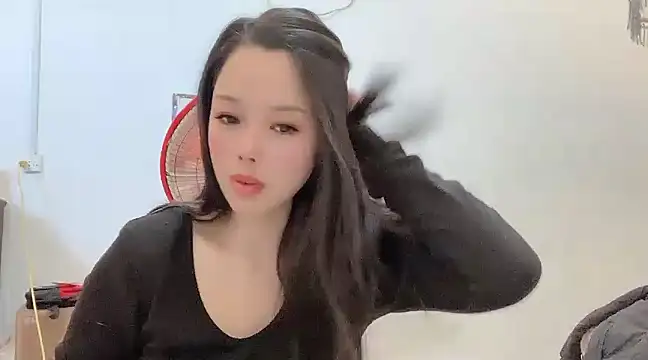 Snapshot of kk_lele chatting on 03.18.25 kk lele online show from 03.18.25