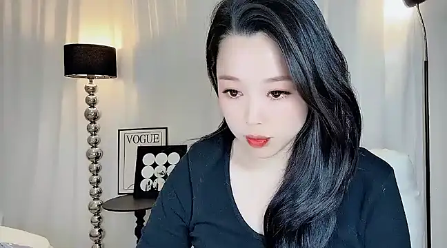 Snapshot of kk_lele chatting on 03.19.25 kk lele online show from 03.19.25