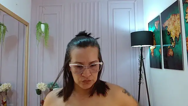 Britney taylor  online show from 01.23.25