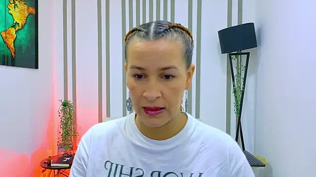 Britney taylor  online show from 11.20.25