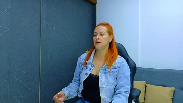 Britney taylor  online show from 01.12.26