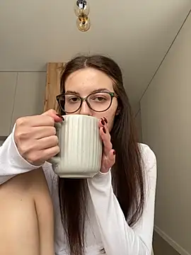 little belucci online show from 10.13.25