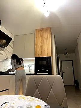 little belucci online show from 11.28.25