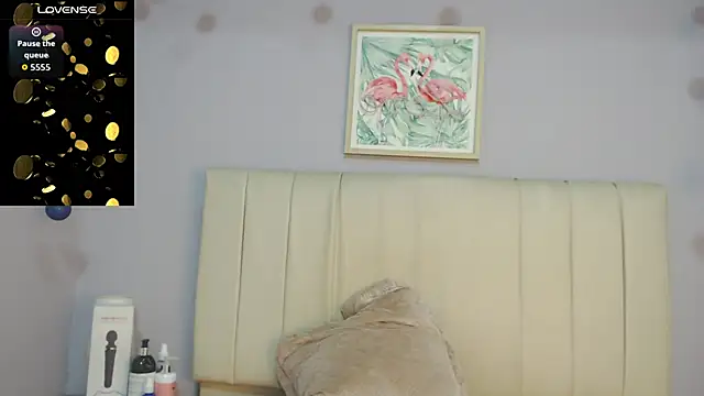 Snapshot of amy_le01 chatting on 02.26.26 amy le01 online show from 02.26.26