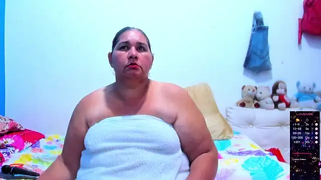Snapshot of BBW_Michelle chatting on 12.03.24 BBW Michelle online show from 12.03.24