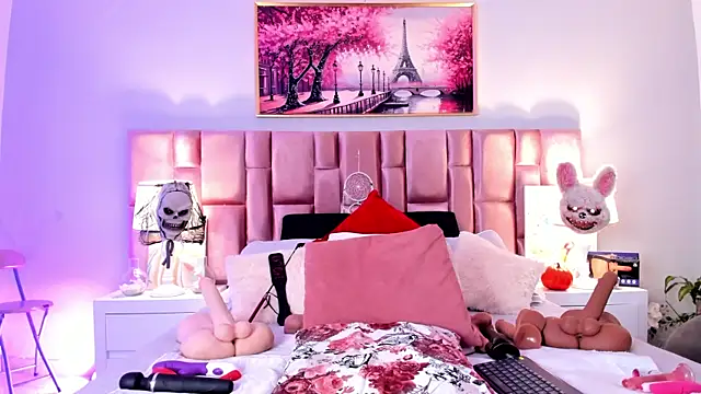 Snapshot of Anaa_Bellaa chatting on 10.21.25 Anaa Bellaa online show from 10.21.25