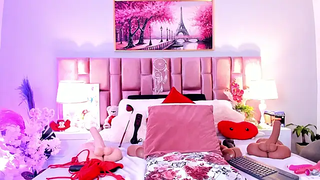 Snapshot of Anaa_Bellaa chatting on 11.08.25 Anaa Bellaa online show from 11.08.25