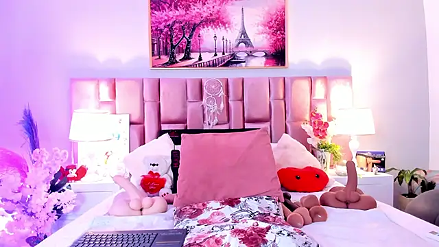 Snapshot of Anaa_Bellaa chatting on 11.14.25 Anaa Bellaa online show from 11.14.25