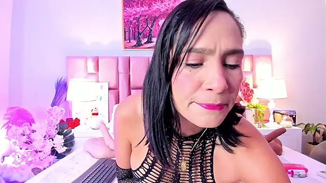 Snapshot of Anaa_Bellaa chatting on 11.27.25 Anaa Bellaa online show from 11.27.25