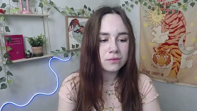 VeryVeryVeryShy  online show from 04.18.26