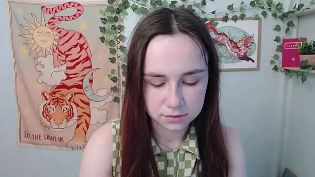 VeryVeryVeryShy  online show from 06.02.26