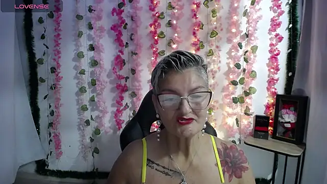 bety-cum2 online show from 02.12.25