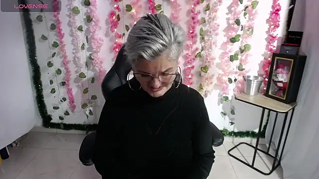 bety-cum2 online show from 02.15.25