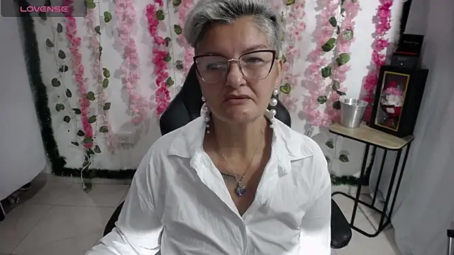 bety-cum2 online show from 02.17.25