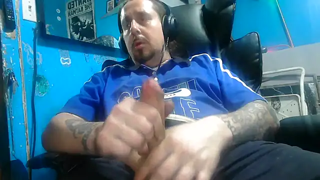 Snapshot of faded206 chatting on 07.25.26 faded206 online show from 07.25.26