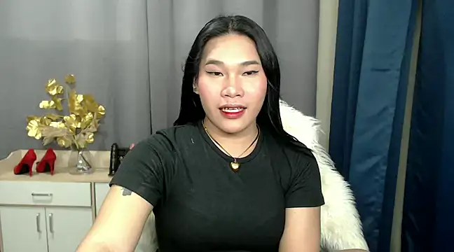 Ur Fantastic Lina online show from 12.24.24