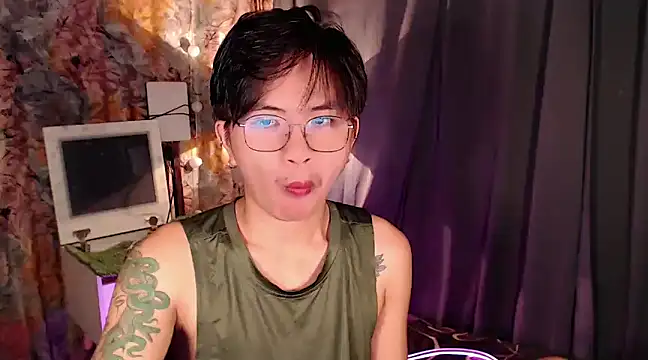 Sexy Handsome Drex online show from 12.25.24