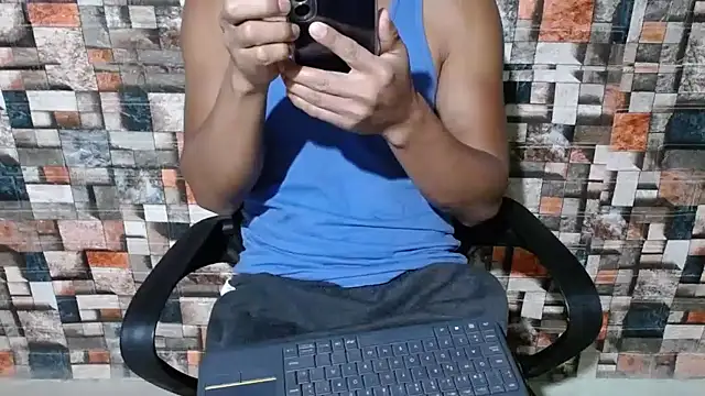 Snapshot of sexatlexx chatting on 09.18.25 sexatlexx online show from 09.18.25