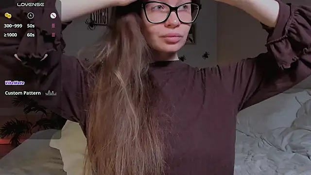 Virtual Girll online show from 10.25.25