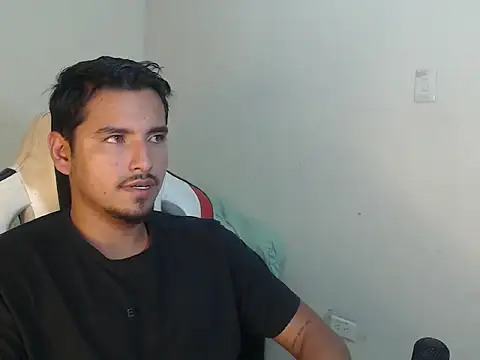 Snapshot of kylian_07 chatting on 08.09.26 kylian 07 online show from 08.09.26