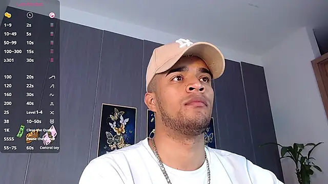 Snapshot of Bigcock_21cm_ chatting on 03.20.25 Bigcock 21cm online show from 03.20.25