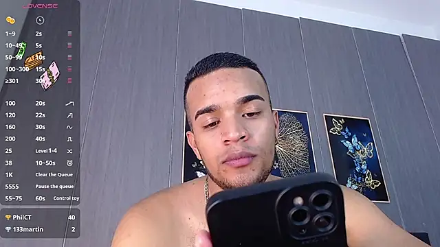 Snapshot of Bigcock_21cm_ chatting on 03.22.25 Bigcock 21cm online show from 03.22.25