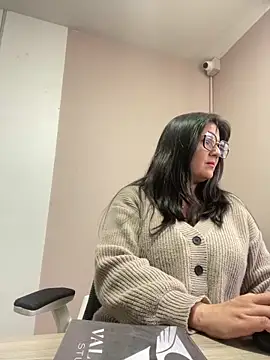 SWEETLILY18 online show from 01.24.25