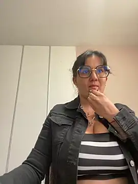 SWEETLILY18 online show from 03.04.25