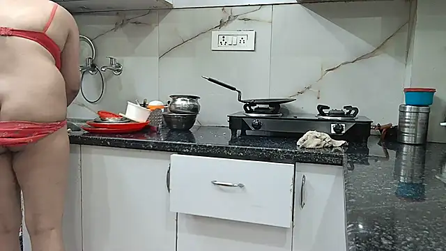 Zoya Varma004 online show from 03.04.25